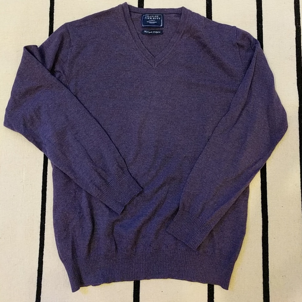 Merino v-neck sweater